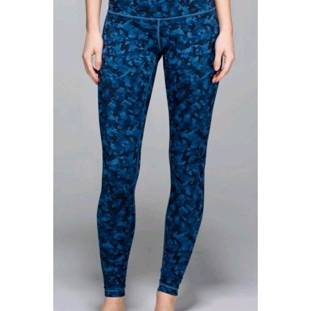 ​Lululemon Wunder Under High Rise Leggings Size 4 Blue Abstract Camo Yoga Pants